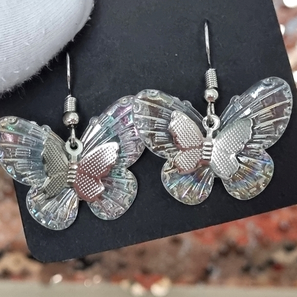 Silver Butterfly Drop Earrings - Iridescent shine 🦋 - Picture 4 of 4